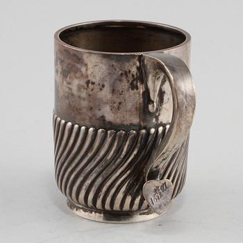 MUGG, silver, C.G Hallberg, 1897. Vikt 145 g.
