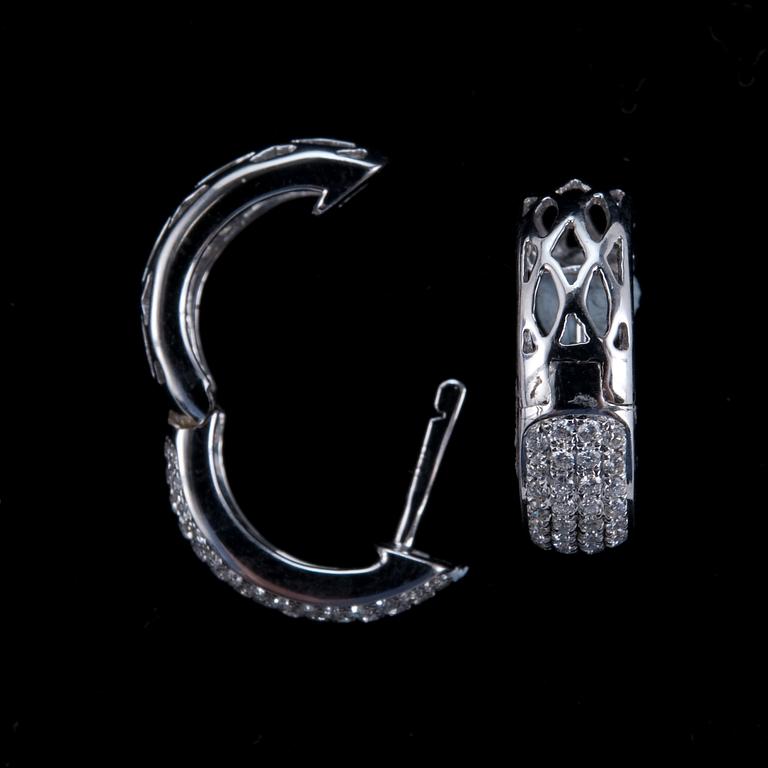 KORVAKORUT, 116 briljanttihiottuja timantteja n. 0,4 ct.
