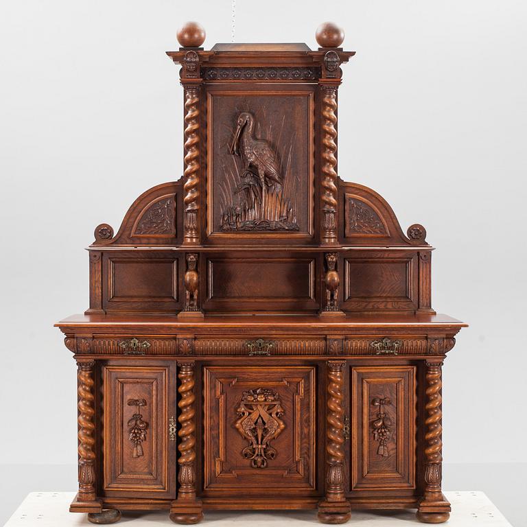SKÄNK, nyrenässans. 1800-talets andra hälft. Märkt Malmö 1881.