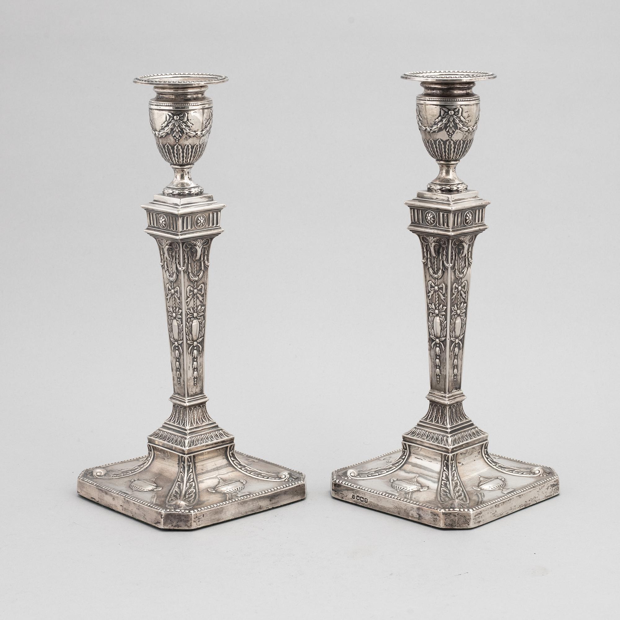 Ljusstakar, ett par, silver, Georg III-stil, James Deakin & Sons (1882-1932), Sheffield, England.
