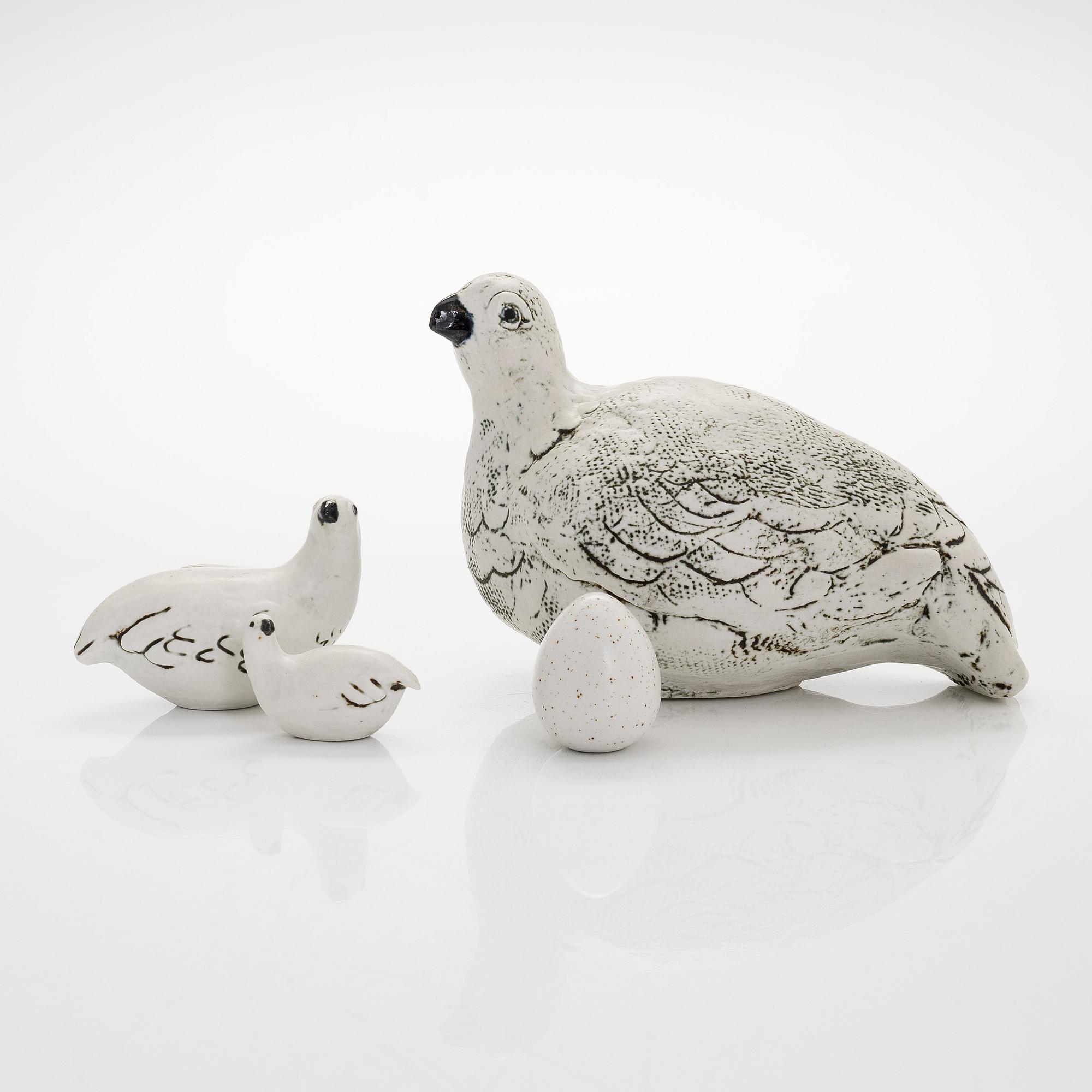 Henrik Allert, a set of three ceramic birds and an egg, Pentik, Finland.