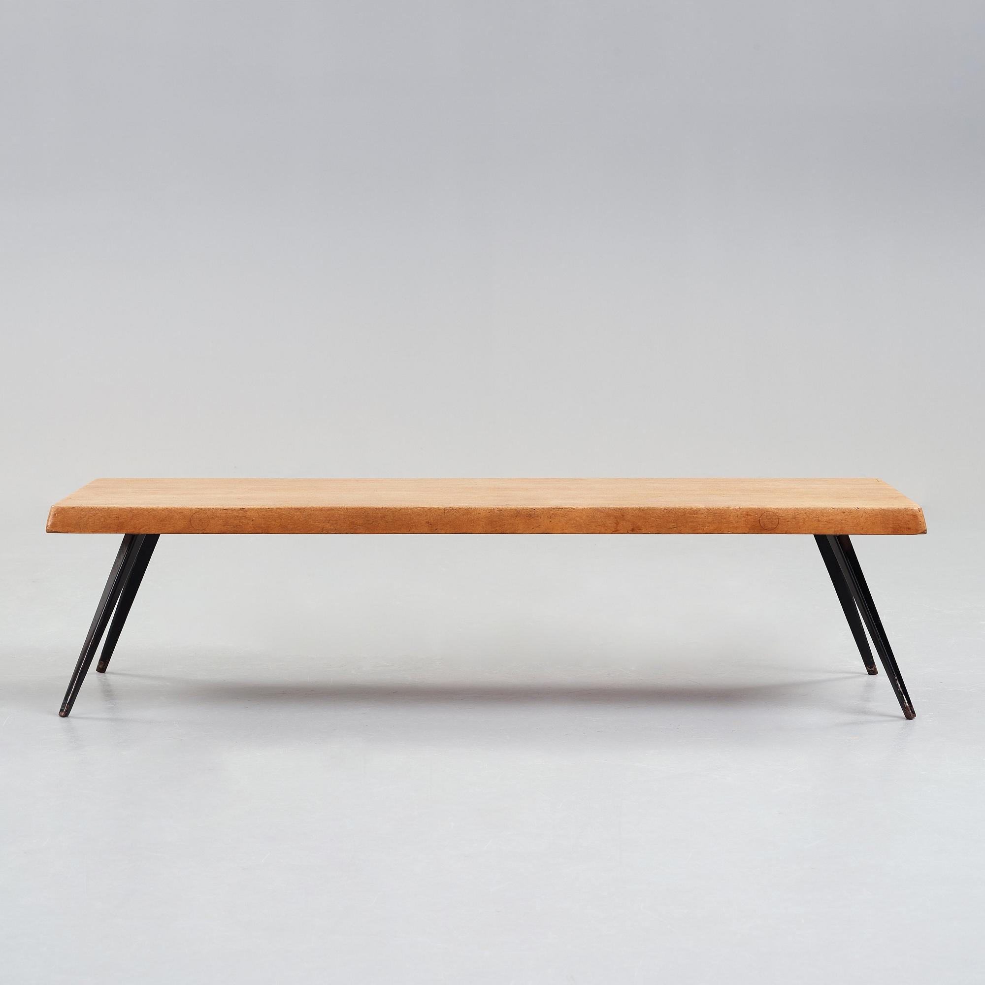 CHARLOTTE PERRIAND, soffbord, Ateliers Jean Prouvé, Frankrike ca 1962.
