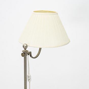 Harald Notini, golvlampa, model 6934, Arvid Böhlmarks Lampfarbik, 1930-tal.