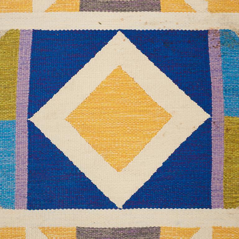 Agda Österberg, MATTO, "Matta nr 591", flat weave, ca 328,5 x 212 cm, signed AÖ (Agda Österberg), woven in 1973.