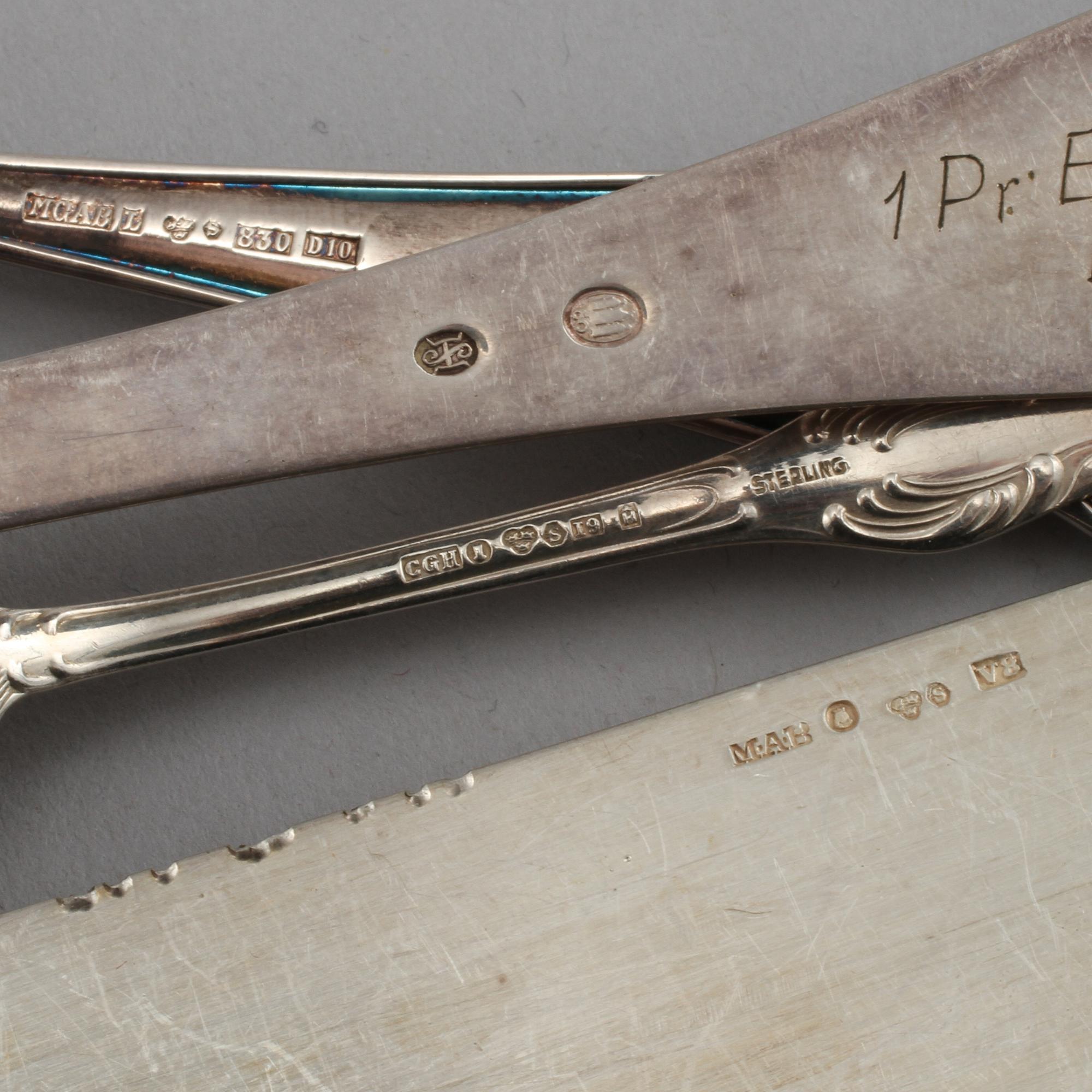 PARTI SILVER, 37 delar, mestadels Sverige, 1900-tal, total vikt 727 g.