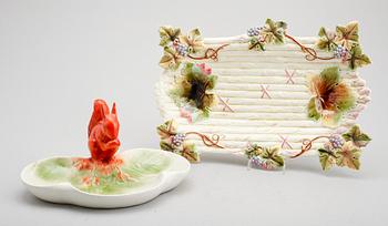 SPARRISFAT, majolika samt NÖTFAT, porslin, Gustavsberg, 1900-talets första hälft.