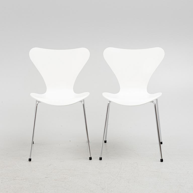 Arne Jacobsen, chairs, 6 pcs, "The Seven", Fritz Hansen, 2018.