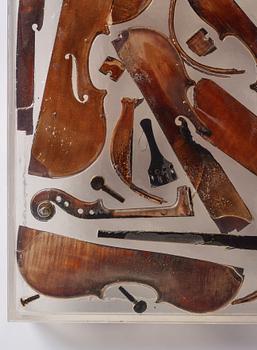 Arman (Armand Pierre Fernandez), Accumulation with violins.