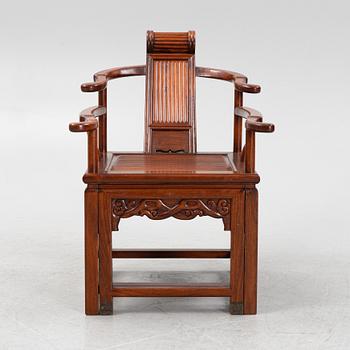 A hardwood resting chair, 20th century.