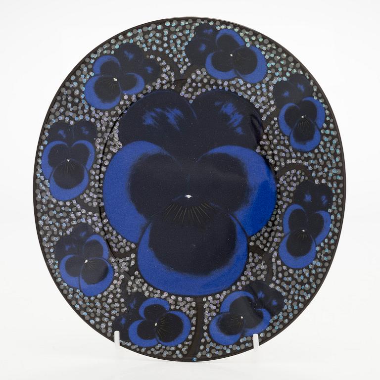 Birger Kaipiainen, fat, porslin, "Elegance/4", numrerad 331. Pro Arte, Arabia.