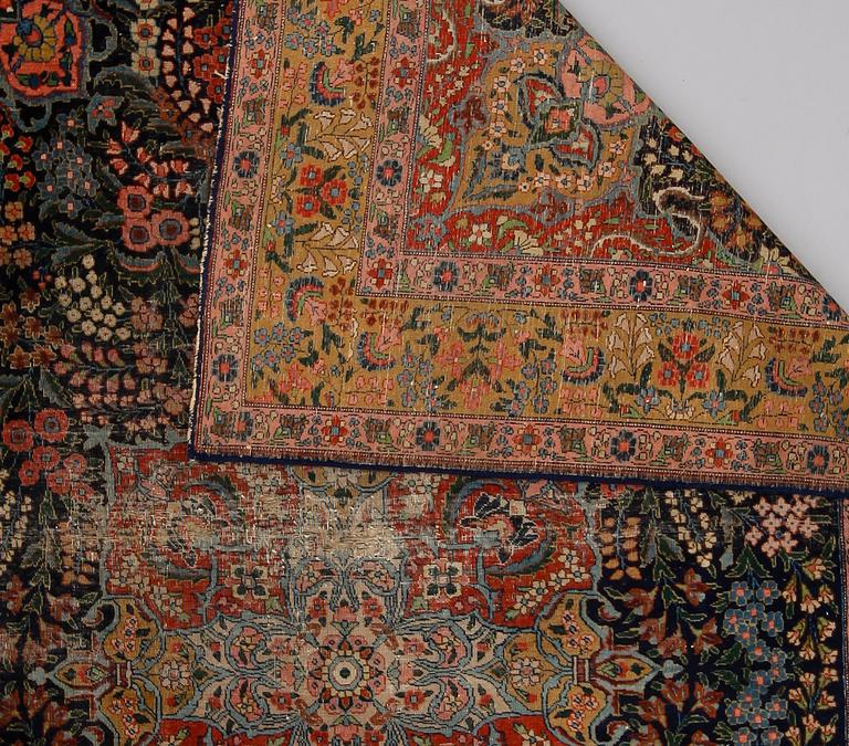 MATTA, orient, semiantik, ca 315 x 228 cm.