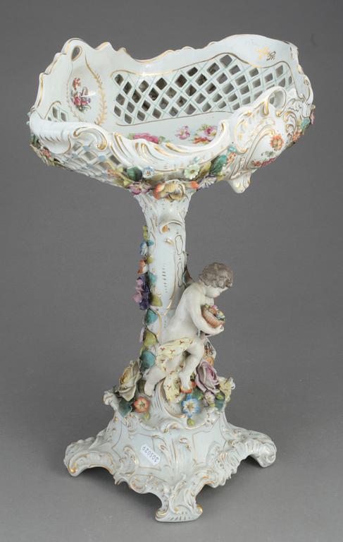 UPPSATSSKÅL, porslin, Wien, 1800-talets andra hälft.