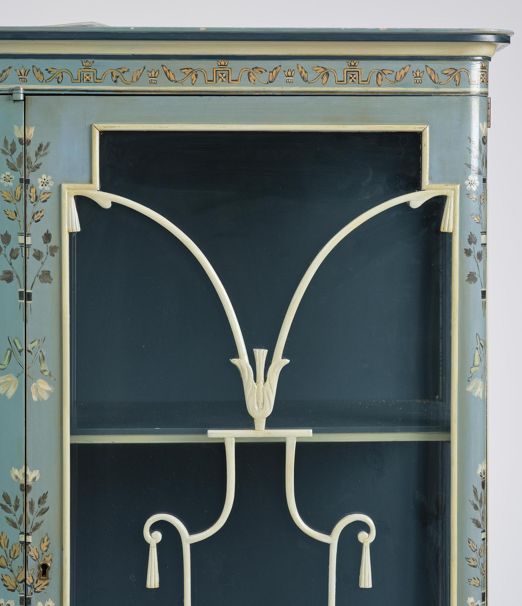Carl Malmsten, a Swedish Grace showcase cabinet, cabinetmaker Albin Johansson, Stockholm, for Villa Kvikkjokk, 1927.