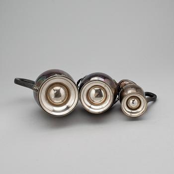 KAFFESERVIS, 3 delar. Silver. Maison Eschwege, Paris (verksam från 1946), Frankrike. Tot vikt ca 1380 g.