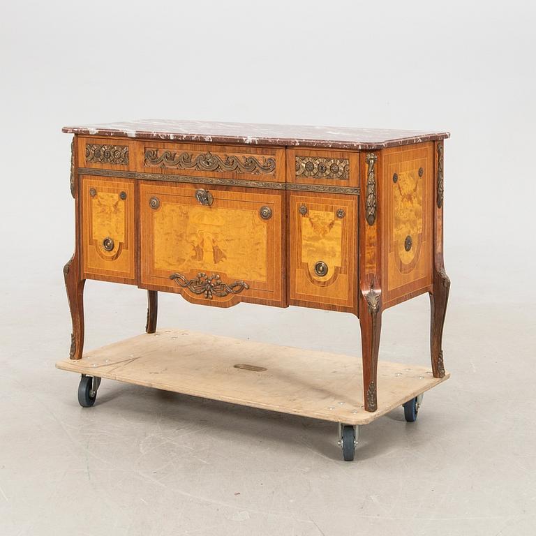 Chest of drawers, Gustavian style, mid-20th century.