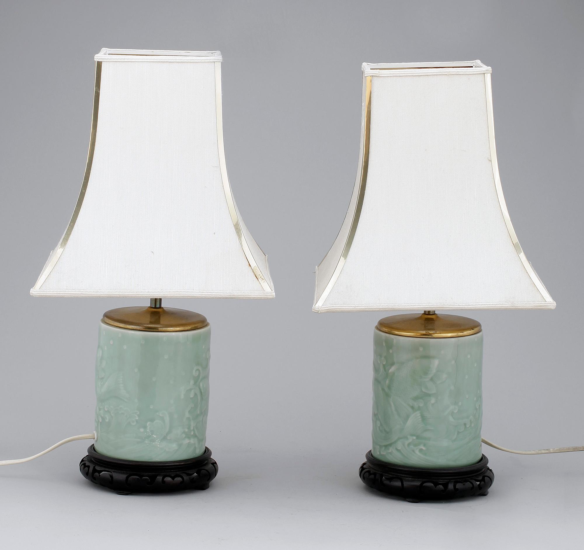 BORDSLAMPOR, ett par, porslin, Kina, 1900/2000.