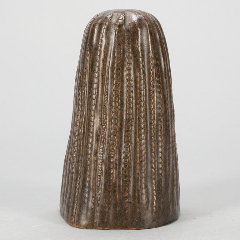 FIGURIN, stengods, Åke Holm, signerad.