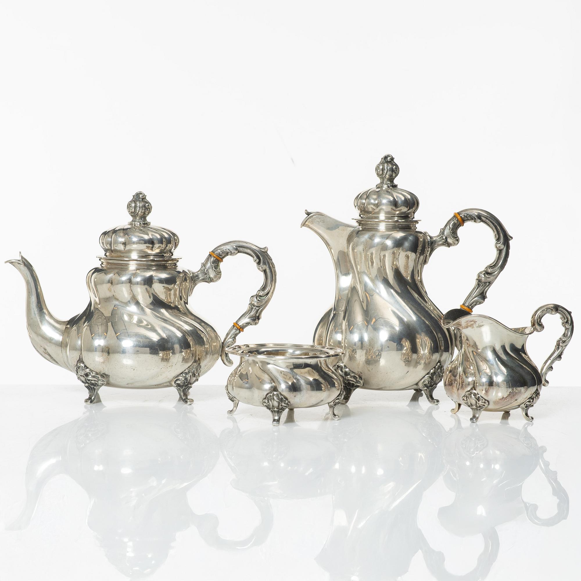 A 4-piece silver coffee and tea service, marks of Schnauffer, Germany, first half of the 20th Century.