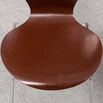 ARNE JACOBSEN, a pair of 'Sjuan' chairs, from Fritz Hansen, Denmark, 1974.