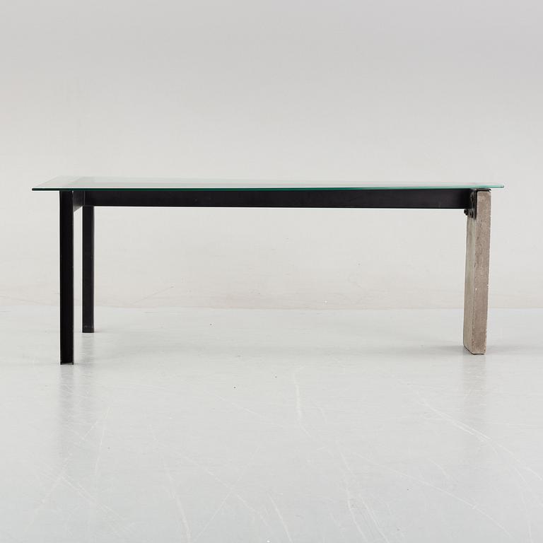 A 'Concrete' table by Jonas Bohlin for Källemo, end of the 20th Century.