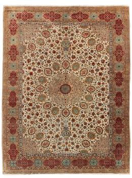 266. A carpet, semi-antique, Tabriz, ca 298 x  228 cm.