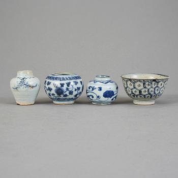 PARTI PORSLIN, fyra delar, Kina. Mingdynastin (1368–1644).