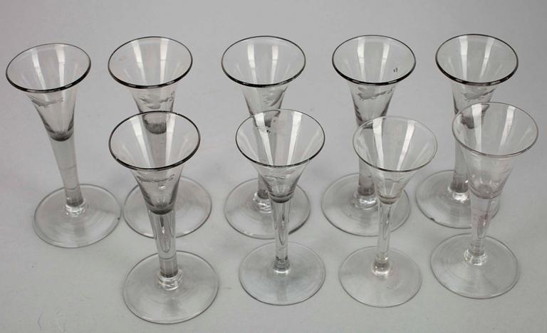 SNAPSGLAS, 6+3, glas, troligen Norge, 1800-talets första hälft.