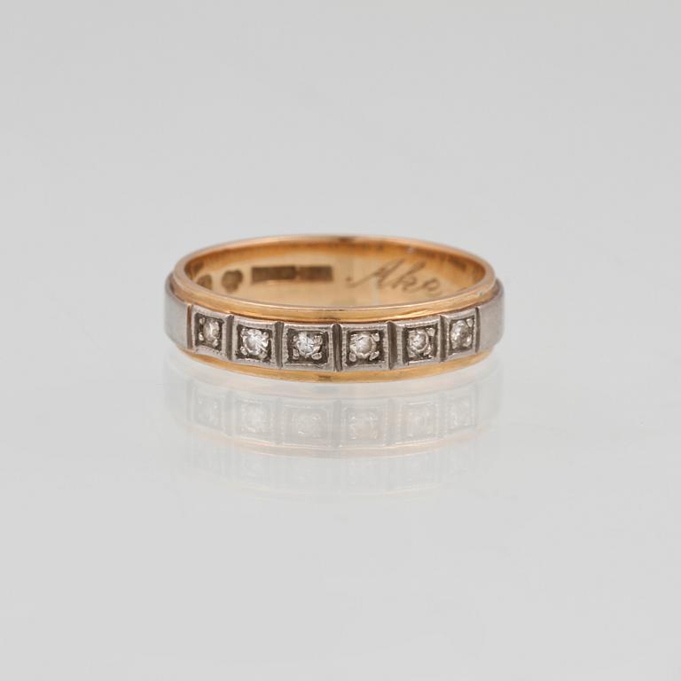 RING, 18K guld med 6 åttkantslipade diamanter, Ceson, Göteborg, 1960. Vikt 3,7 gram.
