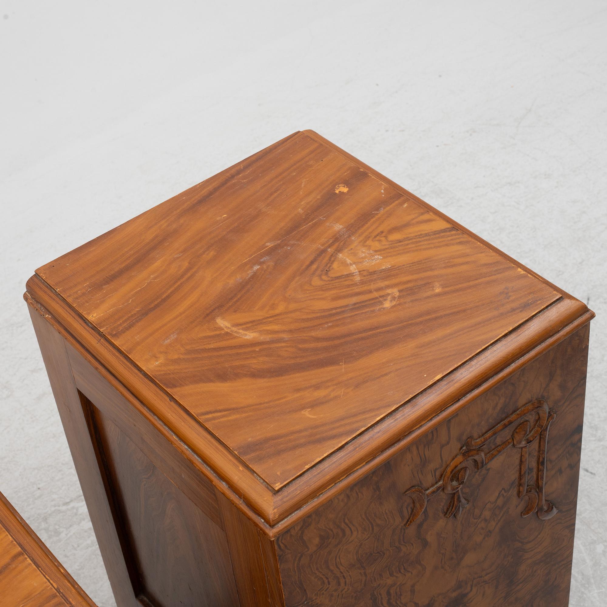 Sängbord, ett par, 1920/30-tal.