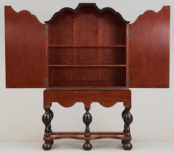 A Carl Malmsten mahogany cabinet, Nordiska Kompaniet, ca 1918.