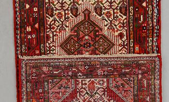 MATTA, Hamadan, ca 285 x 82 cm.