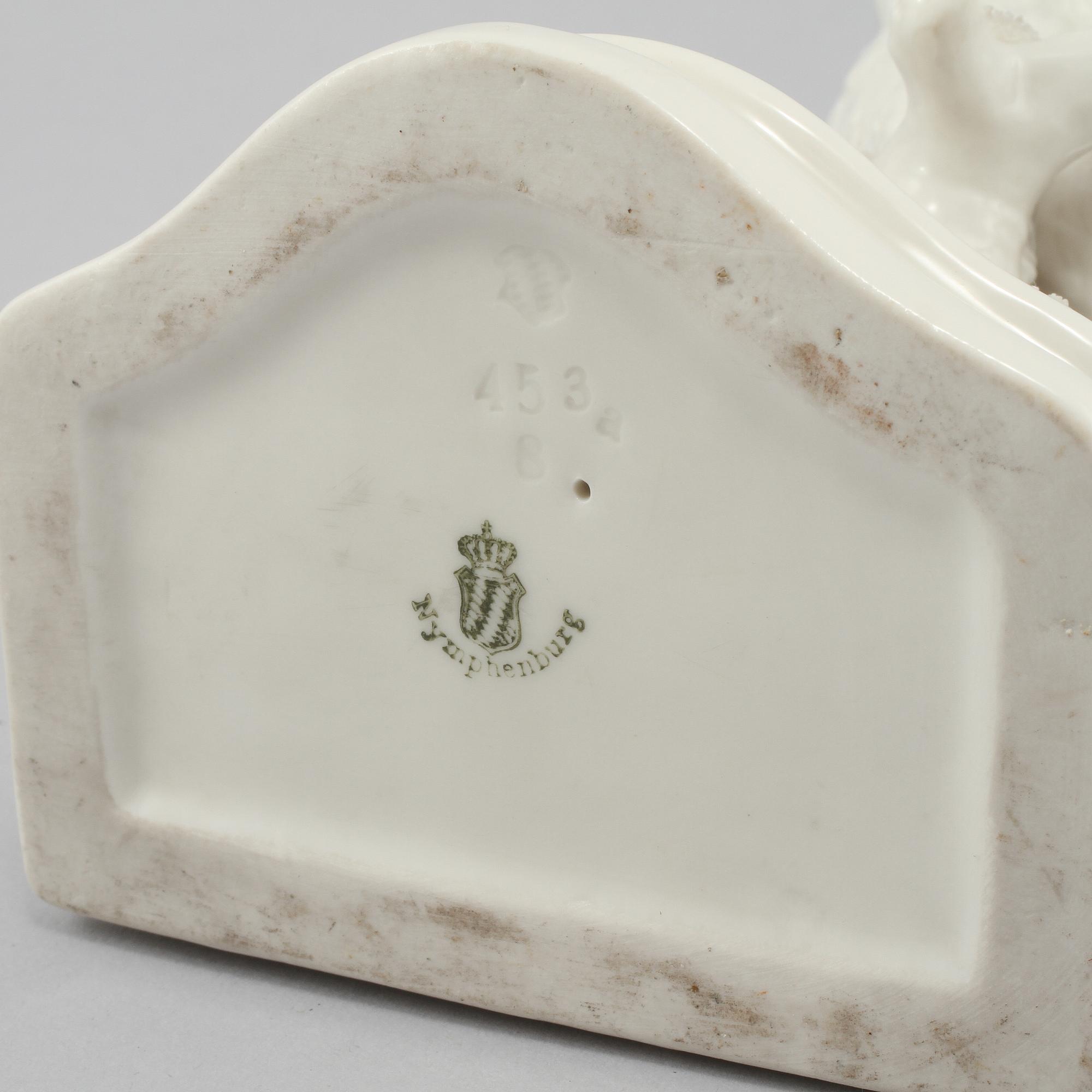 FIGURINER/BOKSTÖD, ett par, porslin, Nymphenburg, 1900-tal.