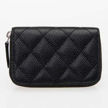 LOMPAKKO, Chanel.