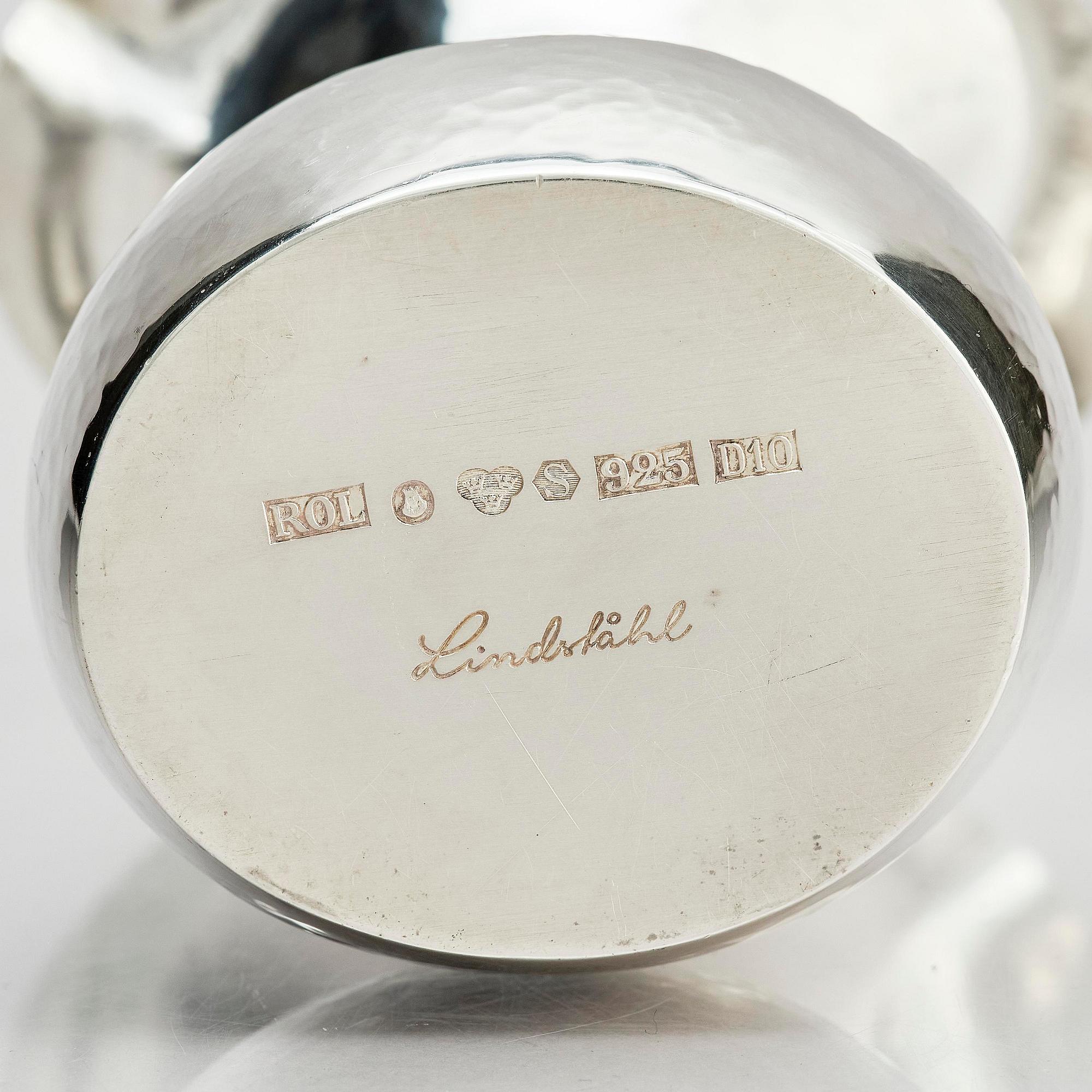 a sterling silver vase, Stockholm 1978.