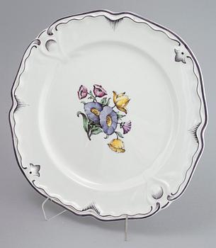 90 pieces of earthenware tableware from Rörstrand, model "Rörstrandia", 1930-56.
