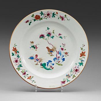 216. A famille rose dish, Qing dynasty, Qianlong (1736-95).