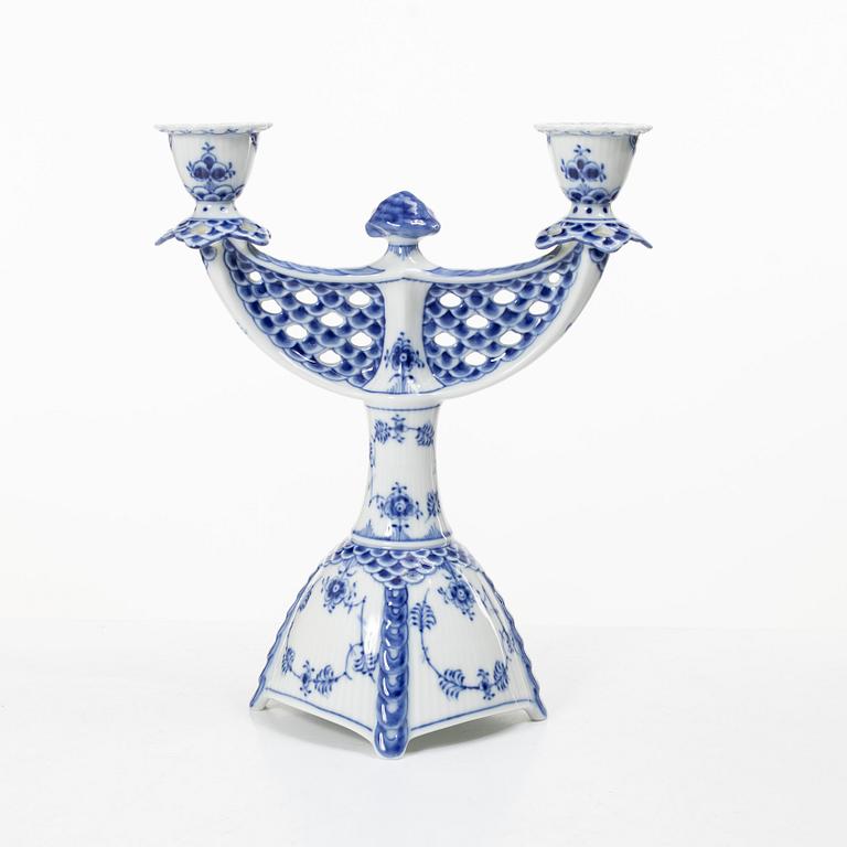 Royal Copenhagen, A candelabrum, porcelain, model no. 1169, "Musselmalet" full lace, 1969–74.