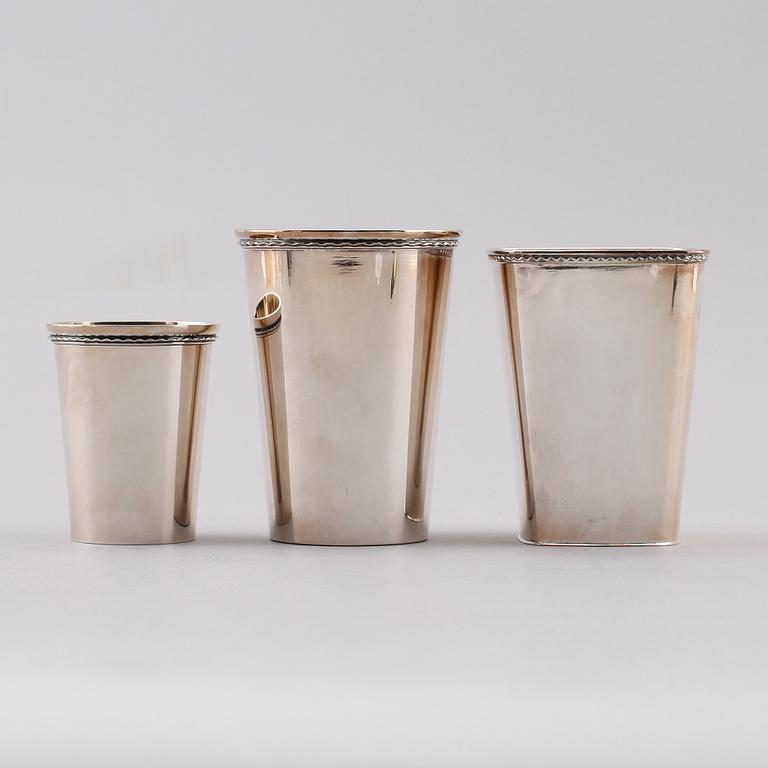 BÄGARE, 3 st, silver, GAB och CG Hallberg, 1950/60-tal. Vikt ca 441 gram.