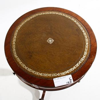 LAMPBORD, engelsk stil, 1900-talets andra hälft.