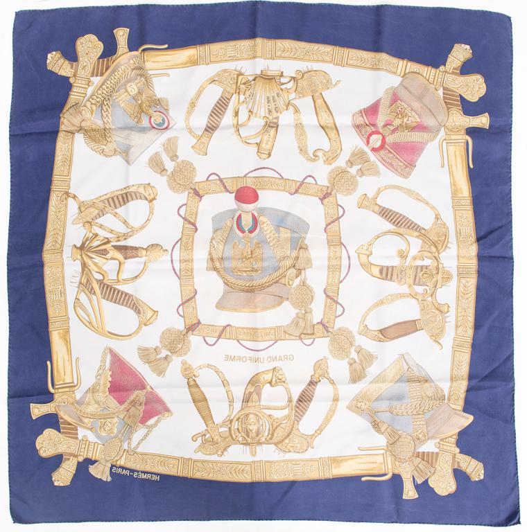 HERMÈS, SIDENSCARFAR, 2 st.
