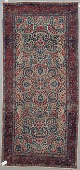 GALLERIMATTA, semiantik/old Kirman, ca 261x123 cm.