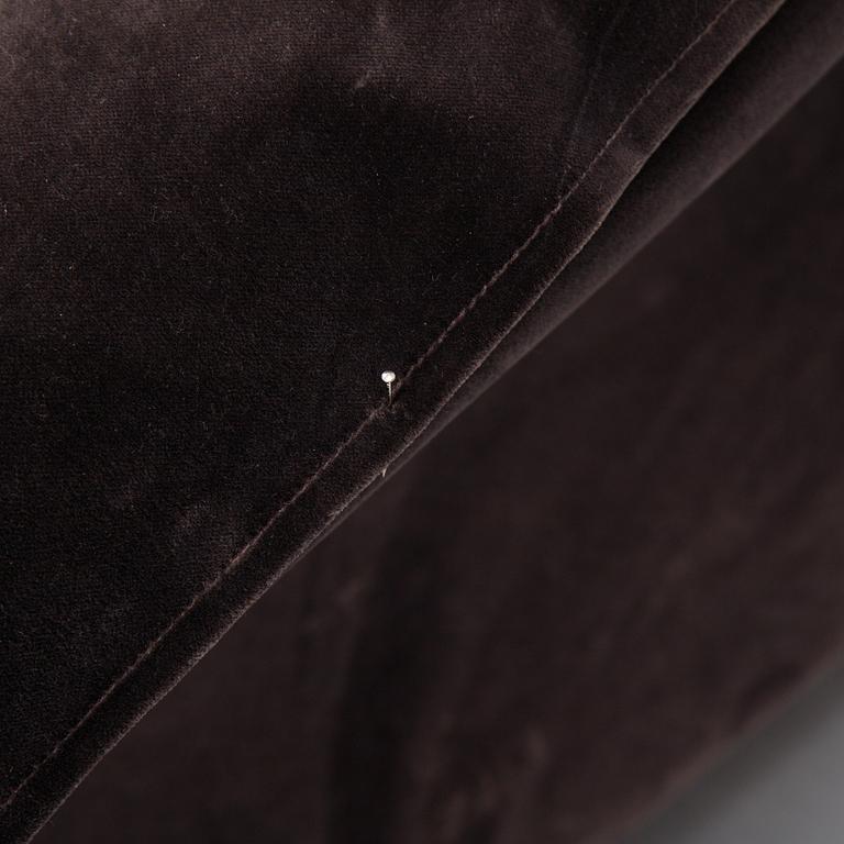 Josef Frank, a 'Liljevalchs' sofa, Svenskt Tenn, Sweden, recent production.