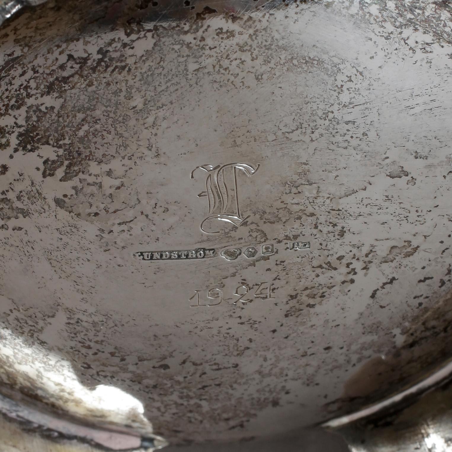 SERVIS, 3 delar, silver, Lundström. Otydliga stämplar. 1922. Vikt ca 1155 gram.