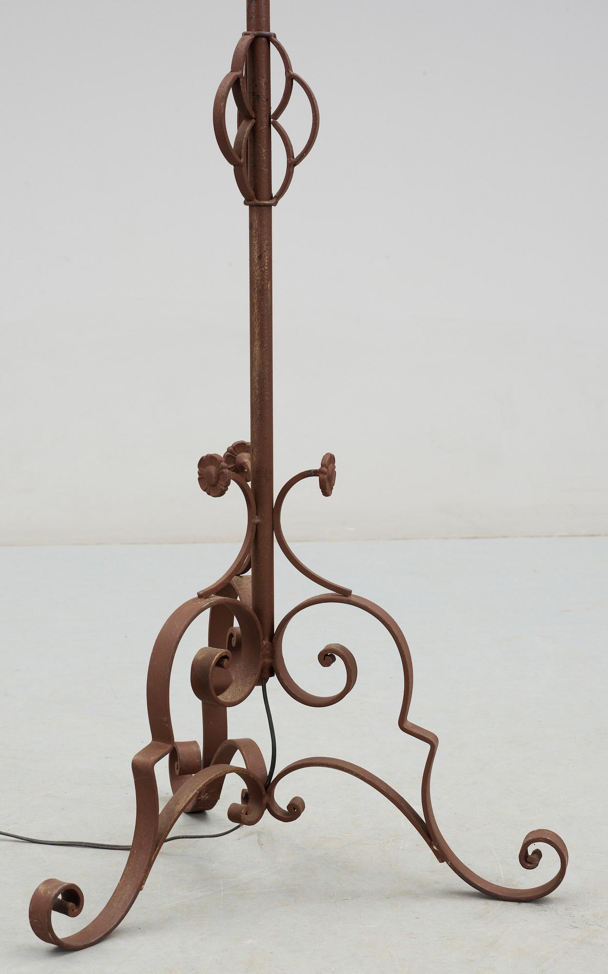GOLVLAMPA, smidesjärn, 1920/30-tal.