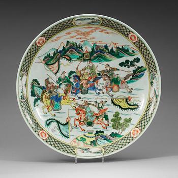 276. A large famille verte charger, Qing dynasty, 19th Century, with Kangxis six character mark.