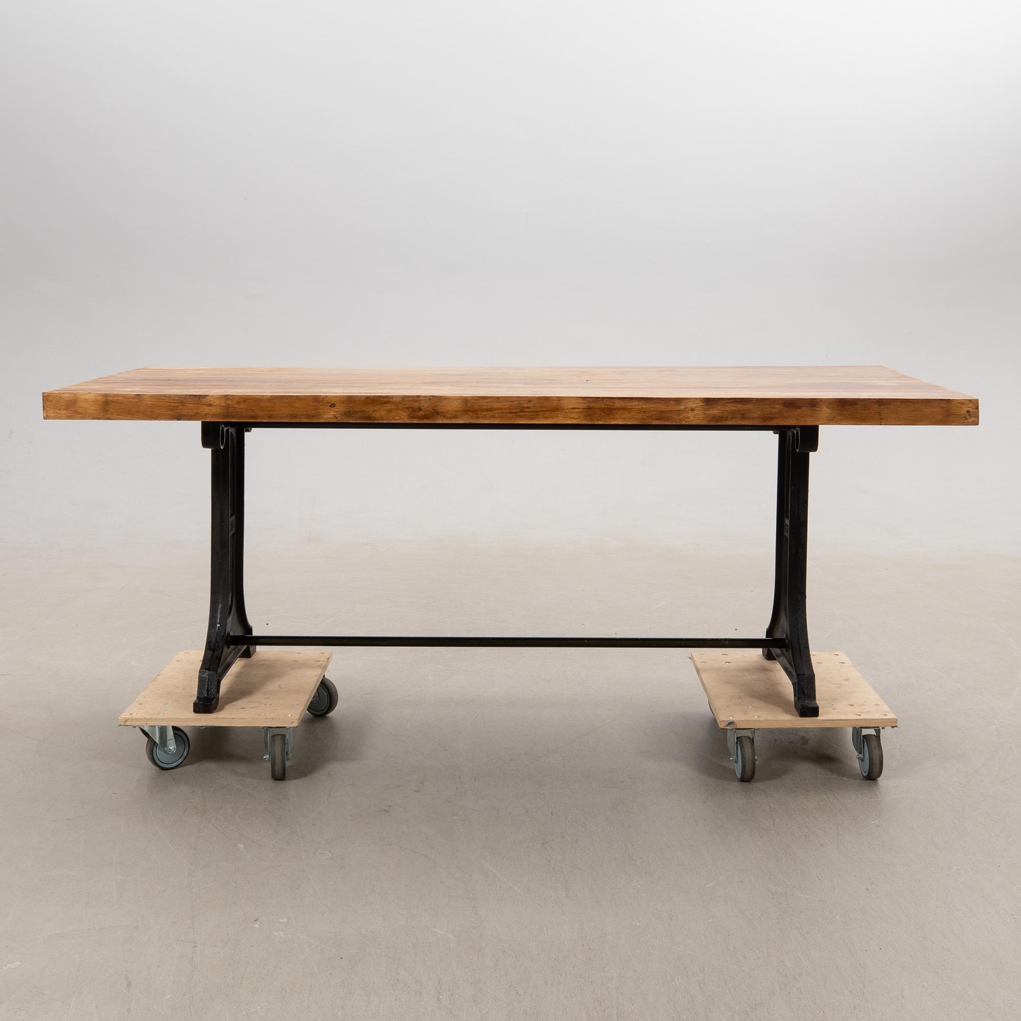 Table modern manufacturing.