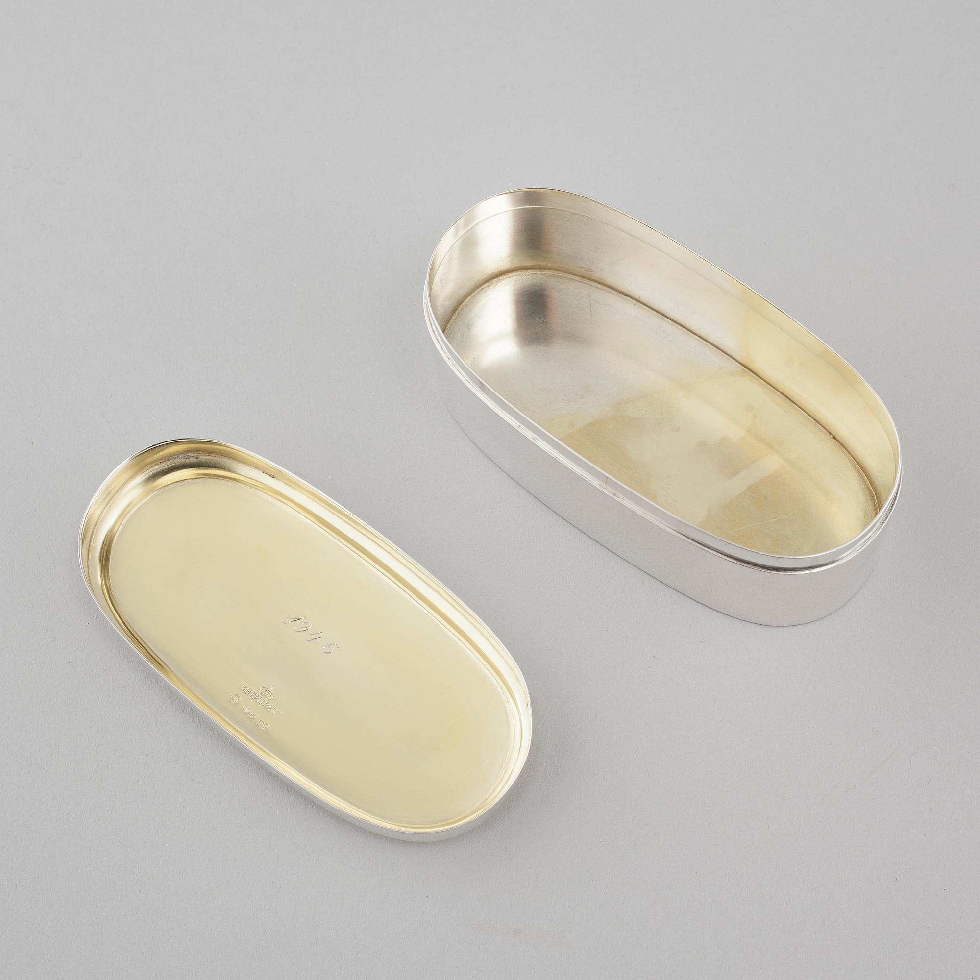 A silver box from C G Hallberg in Stockholm, 1917.