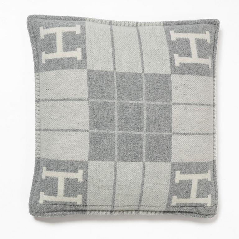 Hermès, cushion, "Coussin Avalon". receipt and dustbag.