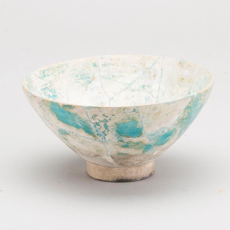 A PERSIAN BOWL 12TH TO 13TH CENTURY.