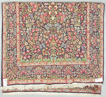 MATTA, orientalisk. 243 x 143.